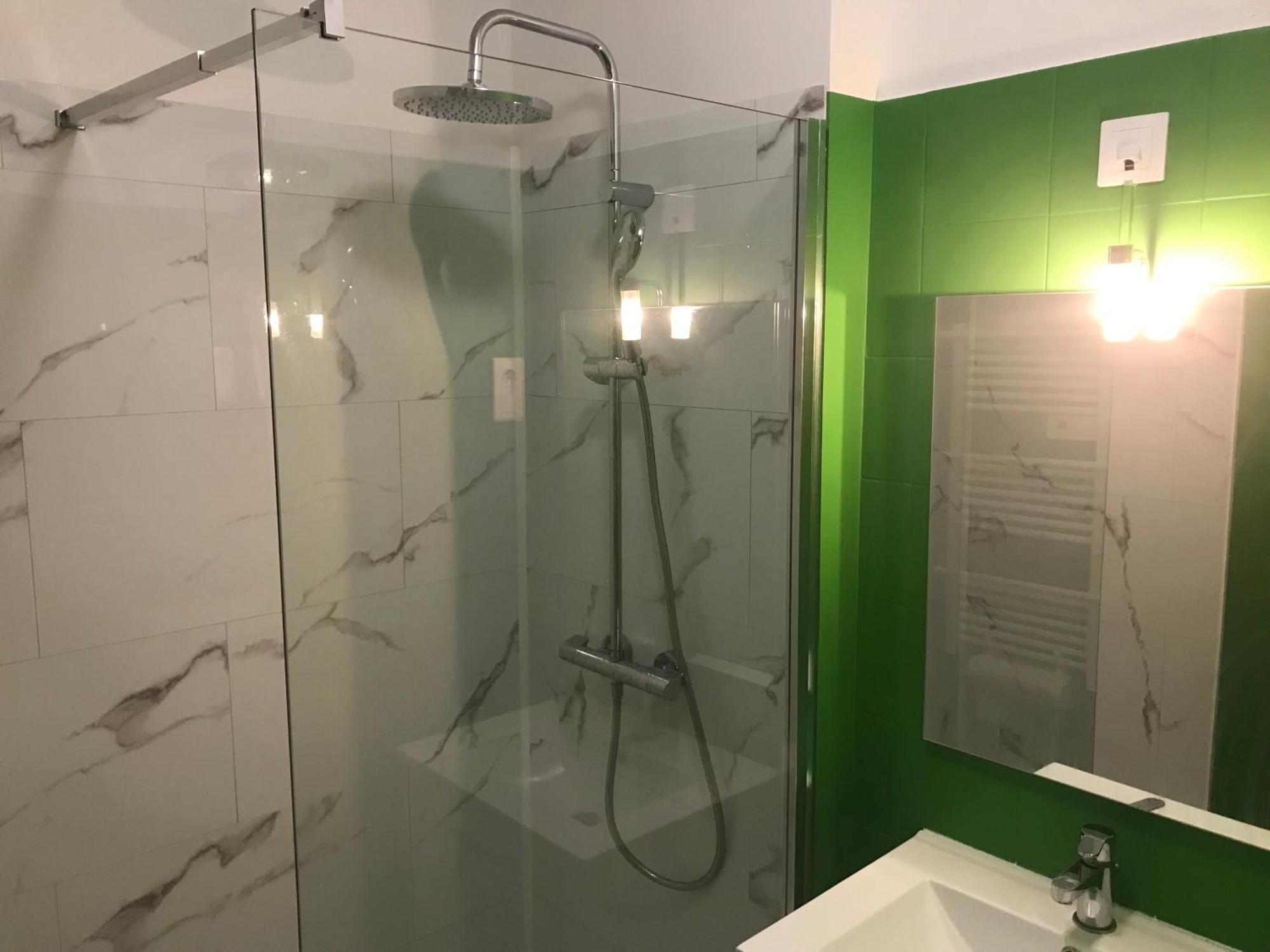 Appartement T2 De Standing Au Pied Des Plages Golfe-Juan Εξωτερικό φωτογραφία