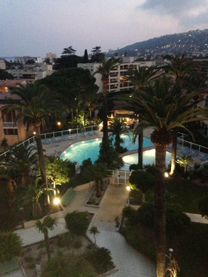 Appartement T2 De Standing Au Pied Des Plages Golfe-Juan Εξωτερικό φωτογραφία